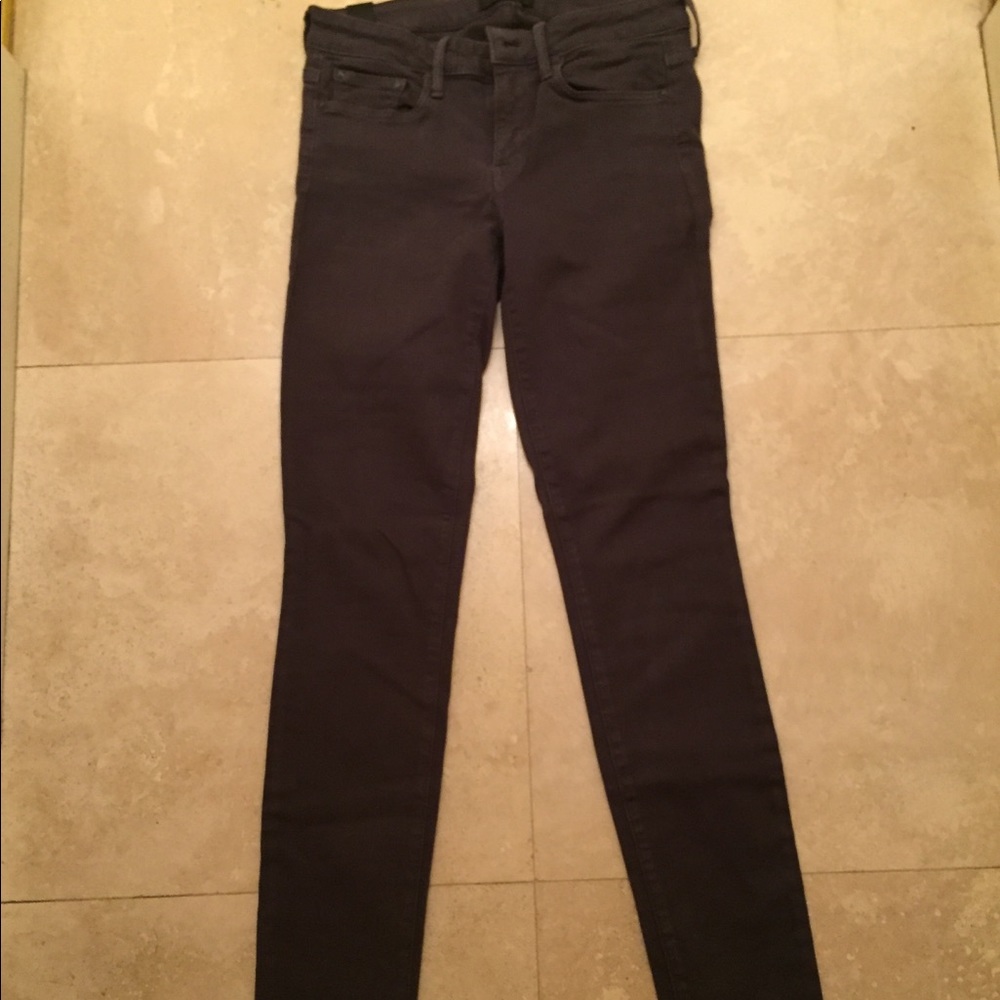Vince skinny jean Riley Legging size 27. Dk gray